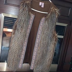 Fur vest!